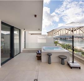 Selection of 5 bedroom seafront villas with heated pool on Ciovo near Trogir, sleeps 10